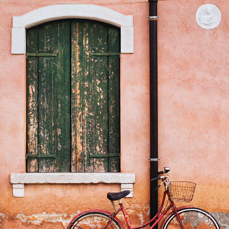 Old bike in Venice.